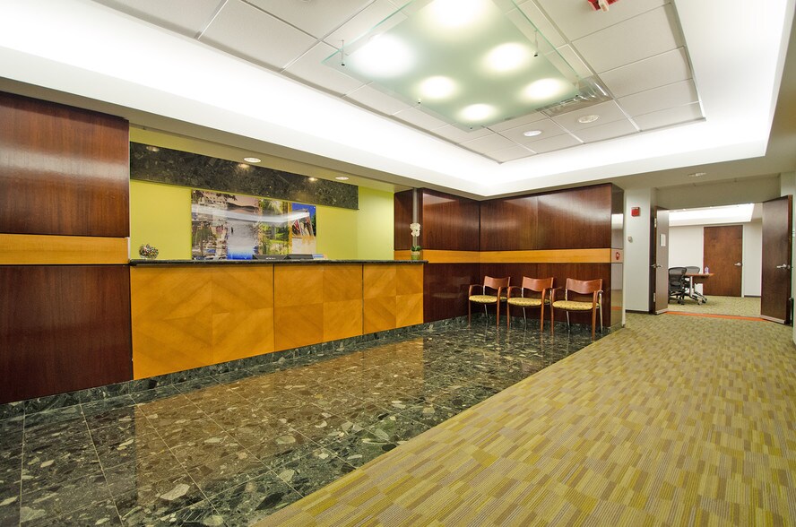 600 Mamaroneck Ave, Harrison, NY à louer - Photo intérieure - Image 2 de 14