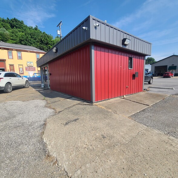 714 N Lincoln Ave, Bridgeport, OH for lease - Building Photo - Image 3 of 8