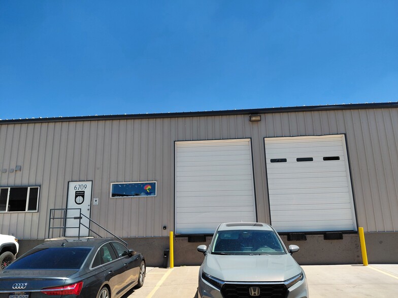 6709-6711 W 58th Pl, Arvada, CO for lease - Building Photo - Image 2 of 33