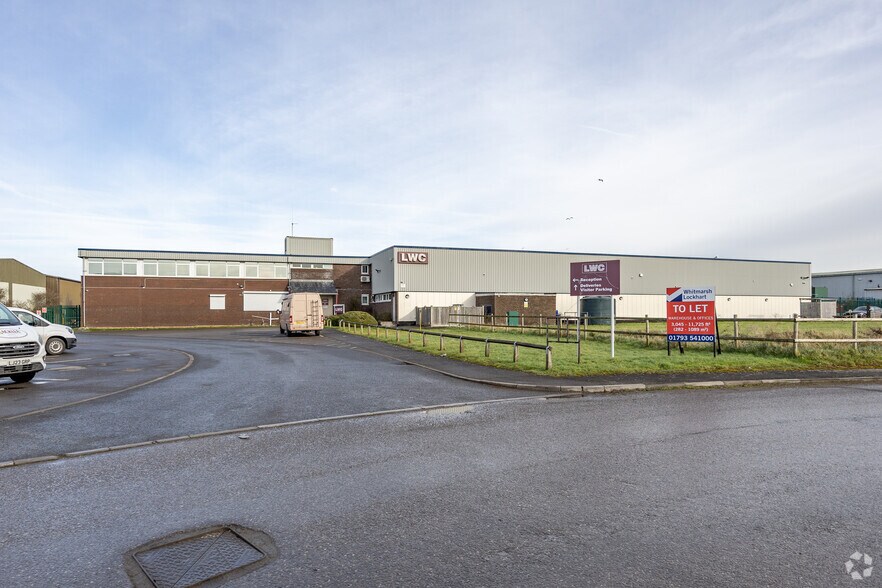 Clarke Av, Calne for lease - Primary Photo - Image 1 of 5