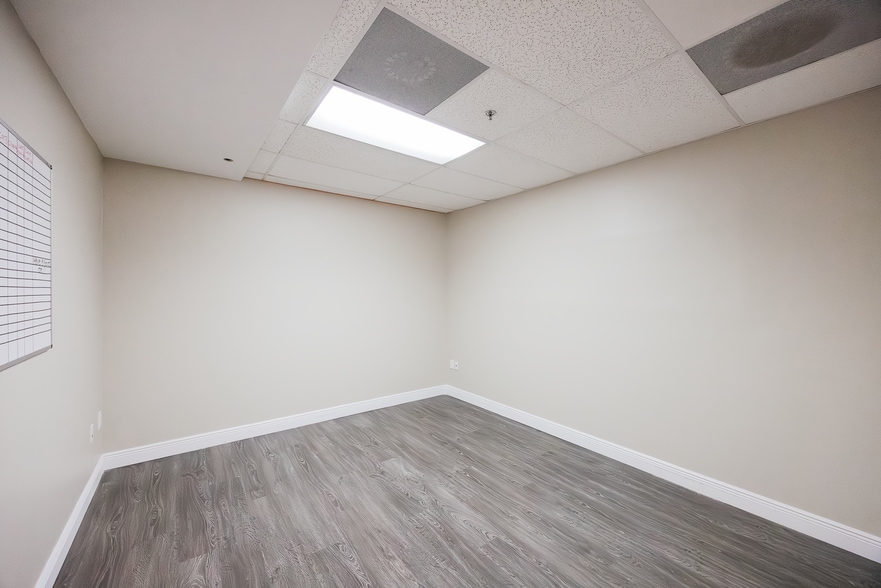 4050 Westgate Ave, West Palm Beach, FL for lease - Building Photo - Image 2 of 68