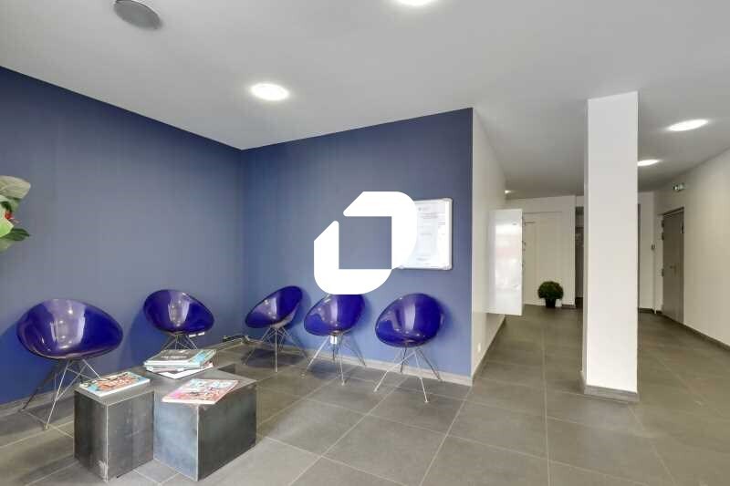 Bureau dans Courbevoie à louer - Hall d’entrée - Image 2 de 12
