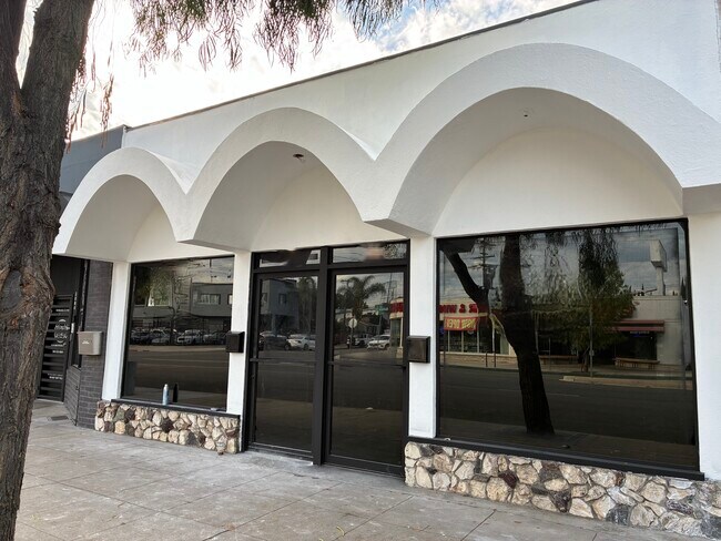 More details for 3806 W Burbank Blvd, Burbank, CA - Office for Lease