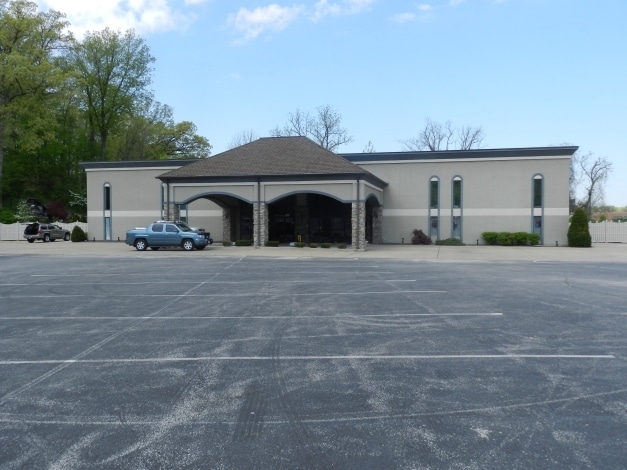 300 Admiral Weinel Blvd, Columbia, IL for sale Primary Photo- Image 1 of 29