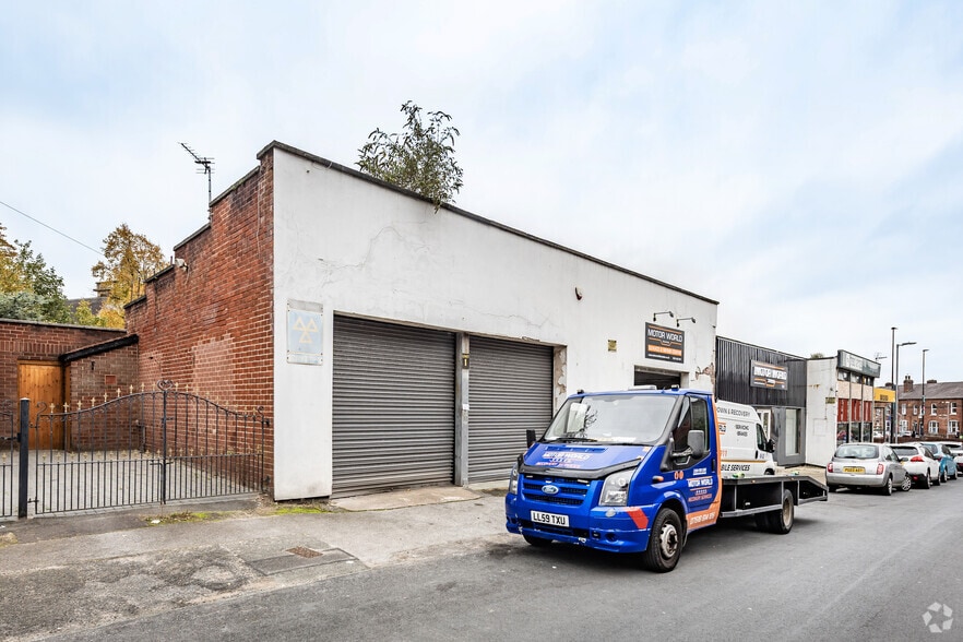 Manchester Rd, Manchester à vendre - Photo du bâtiment - Image 2 de 3