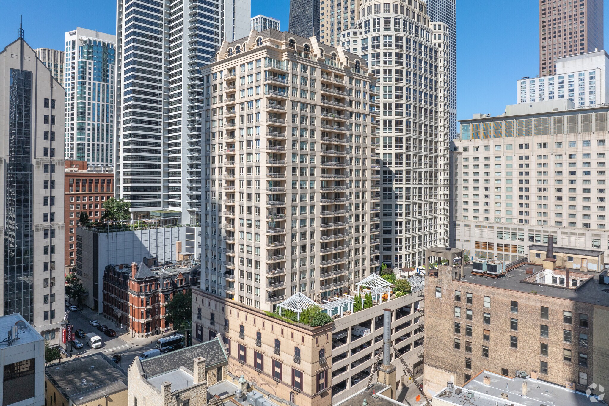 747 N Wabash Ave, Chicago, IL à louer Photo du bâtiment- Image 1 de 32
