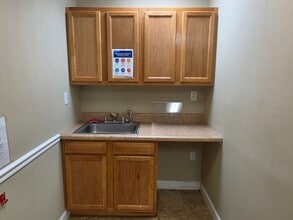 4 Carriage Ln, Charleston, SC for lease Interior Photo- Image 2 of 5