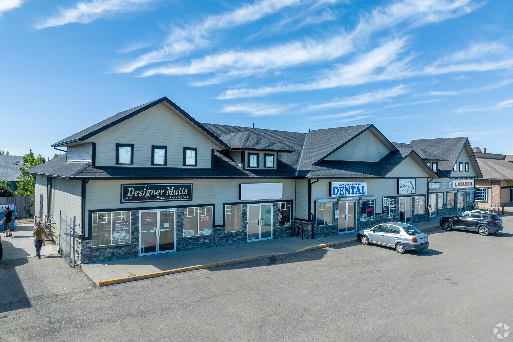 720 Centre St NE, Rocky View No 44, AB for sale Primary Photo- Image 1 of 6