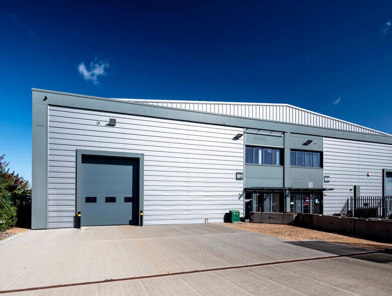 Leeside Rd, London for lease - Building Photo - Image 1 of 12