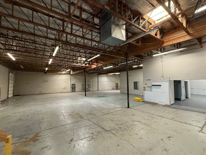 1605 W 2100, Salt Lake City, UT à vendre - Photo du bâtiment - Image 3 de 12