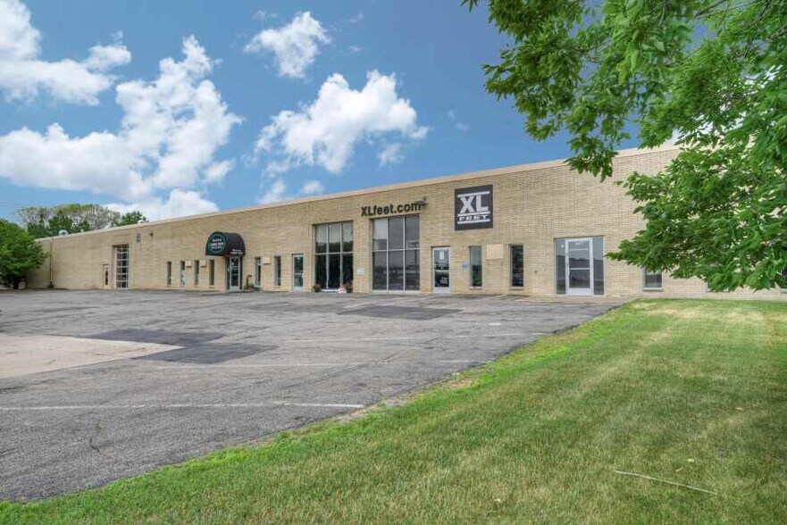 240 Fillmore Ave E, Saint Paul, MN à louer - Photo principale - Image 2 de 47