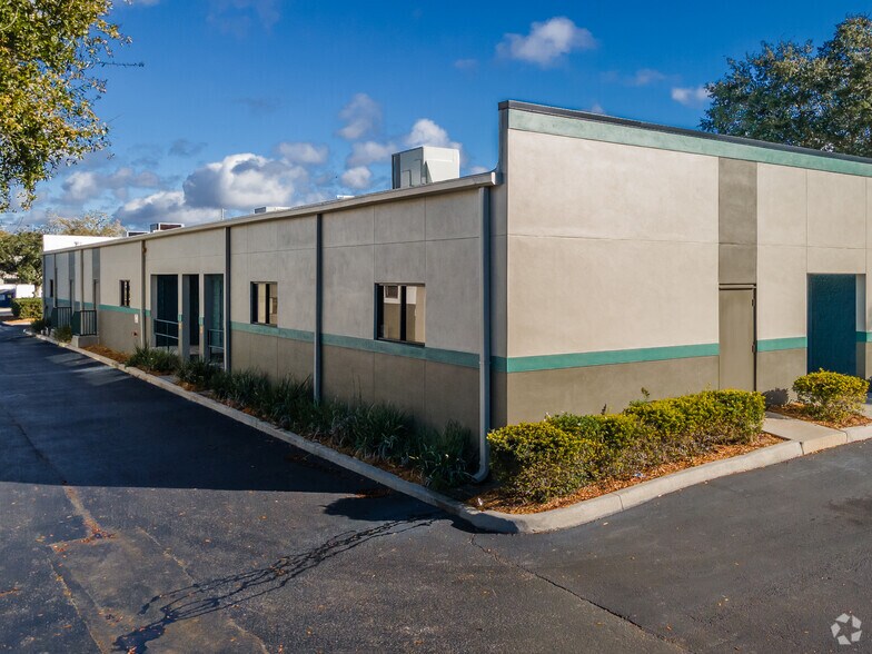 7545-7627 Little Rd, New Port Richey, FL à vendre - Photo du bâtiment - Image 2 de 6