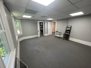 200 Maple Ave, Red Bank, NJ for lease Interior Photo- Image 2 of 3