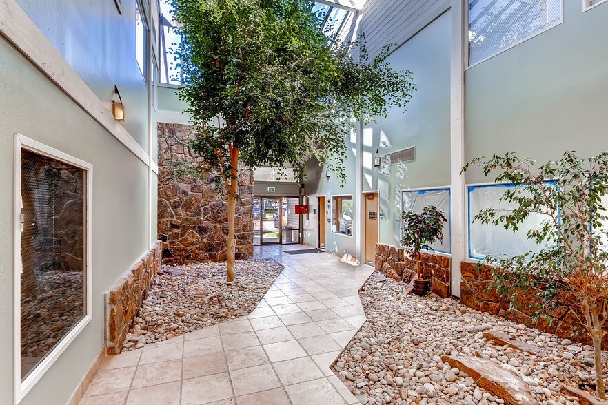 8340 Sangre de Cristo Rd, Littleton, CO à louer - Photo du bâtiment - Image 2 de 21