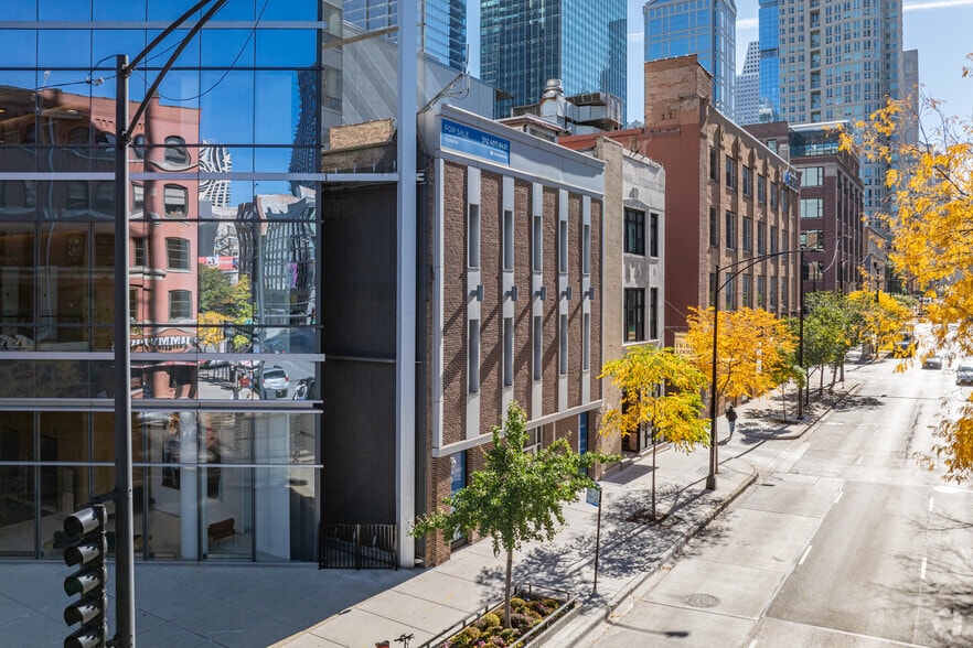 445 N LaSalle St, Chicago, IL for sale - Building Photo - Image 2 of 17