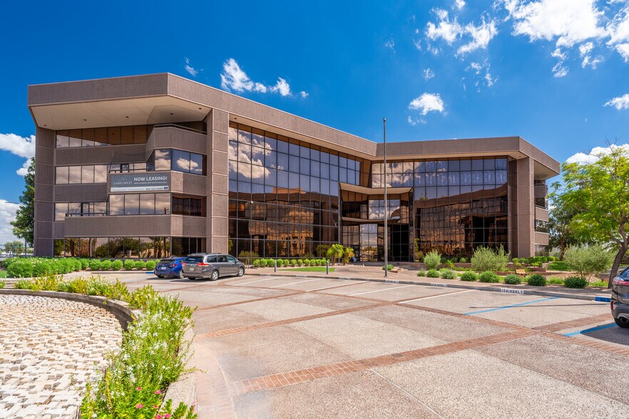 2001 W Camelback Rd, Phoenix, AZ for lease - Building Photo - Image 1 of 5