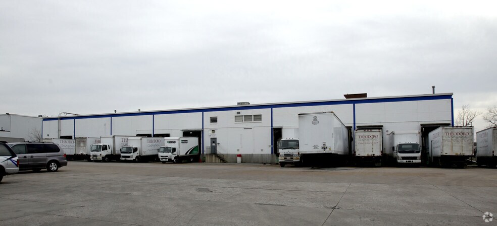 6038 N Lindbergh Blvd, Hazelwood, MO à vendre - Photo du bâtiment - Image 2 de 4