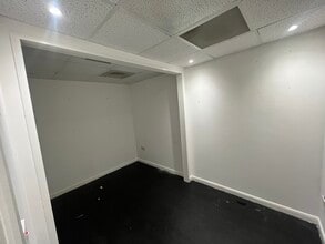 49 Warrington St, Ashton Under Lyne for lease Interior Photo- Image 2 of 4
