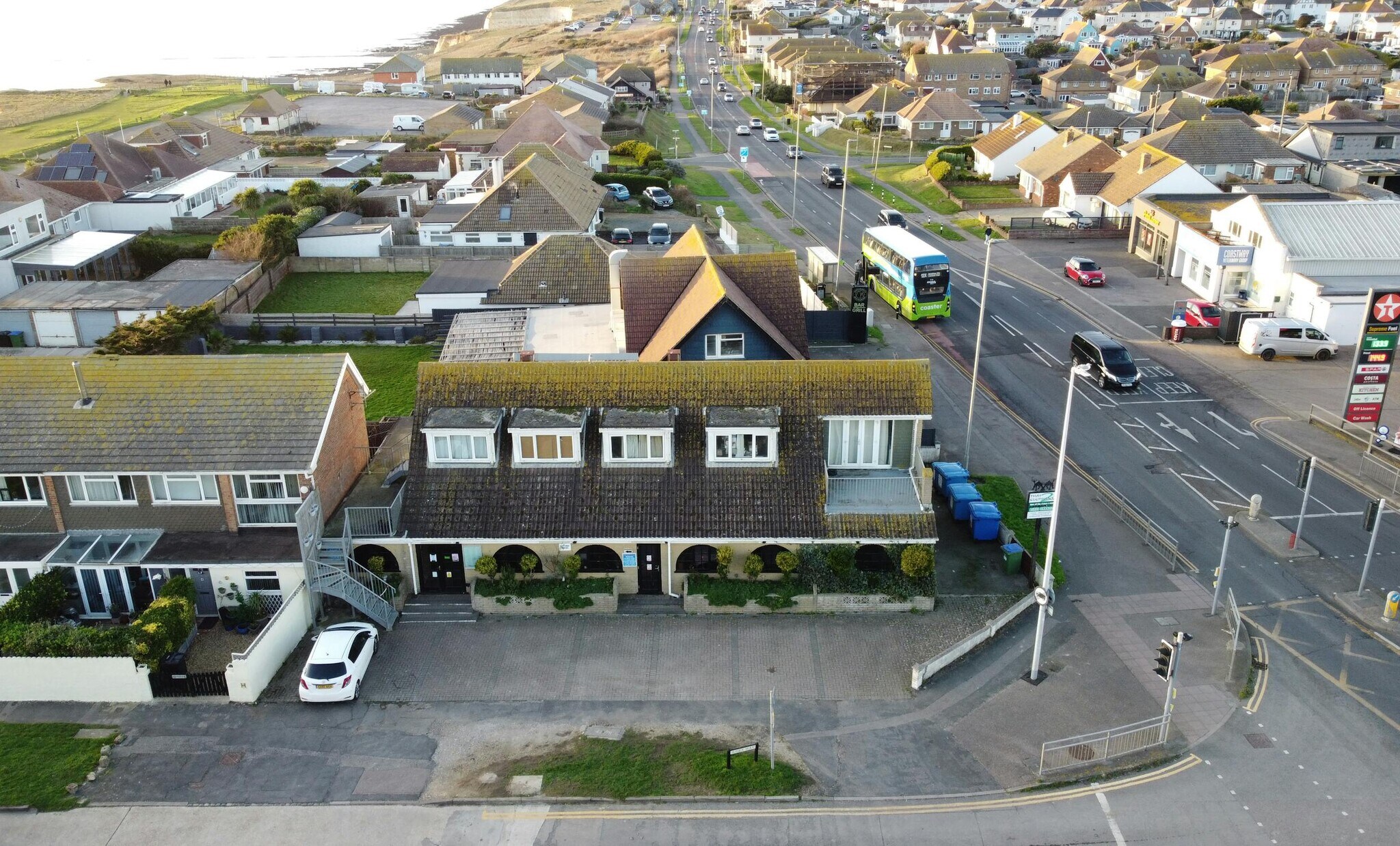 379 South Coast Rd, Peacehaven à vendre Photo du bâtiment- Image 1 de 4