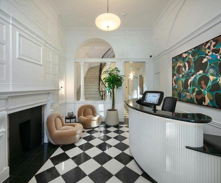 19 Portland Pl, Londres à louer - Photo du bâtiment - Image 2 de 13