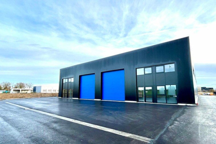 Flex in Le Havre for lease Building Photo- Image 1 of 5