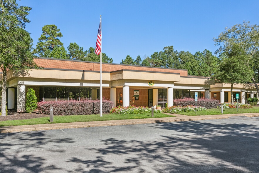 309 McLaws Cir, Williamsburg, VA for lease - Building Photo - Image 1 of 11