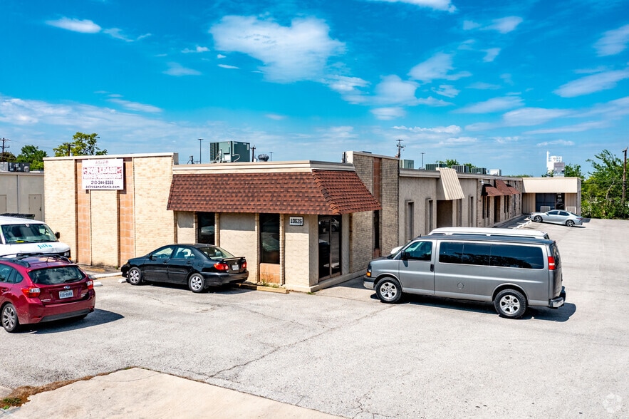 10646 Gulfdale St, San Antonio, TX for lease - Primary Photo - Image 1 of 18