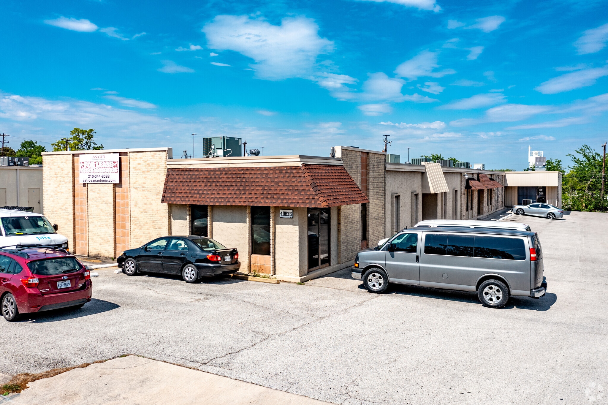 10646 Gulfdale St, San Antonio, TX for lease Building Photo- Image 1 of 19
