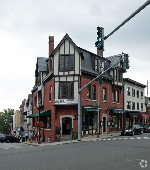 2-8 Greenwich Ave, Greenwich, CT for lease - Building Photo - Image 1 of 11