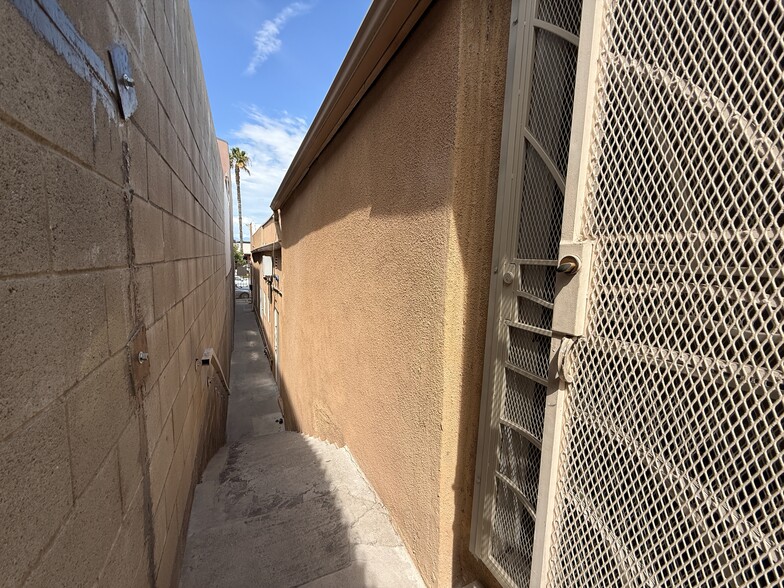 11326 Ventura Blvd, Studio City, CA for lease - Building Photo - Image 3 of 6
