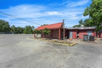 9302 Highway 6, Hitchcock, TX for lease Building Photo- Image 2 of 34