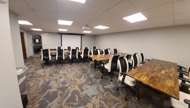 2222 N Memorial Pky, Huntsville, AL à louer Photo intérieure- Image 2 de 6