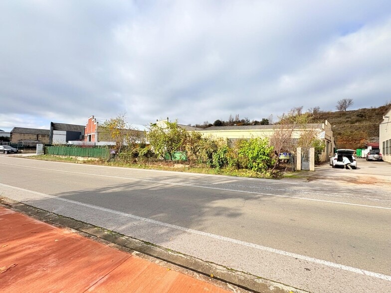 Avenida Molinaseca, 15, Ponferrada, León à vendre - Photo du bâtiment - Image 3 de 19