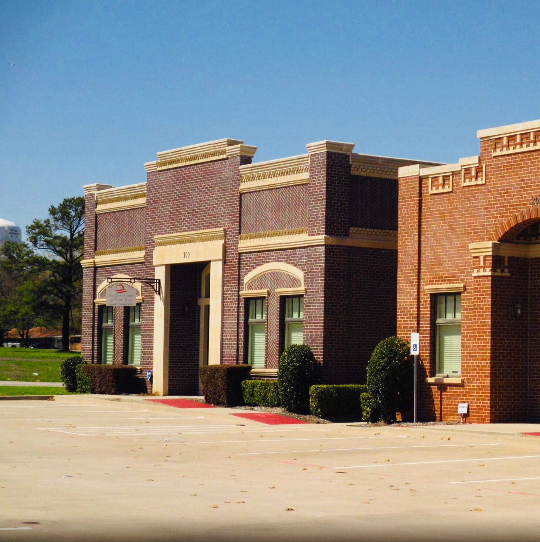 118 Lynn Ave, Lewisville, TX à vendre Photo principale- Image 1 de 12