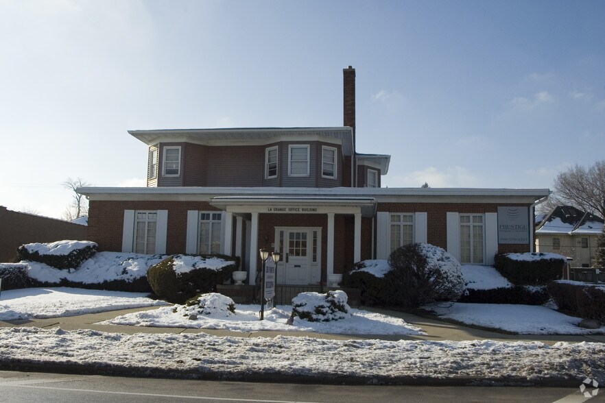 130 N La Grange Rd, La Grange, IL à louer - Photo du bâtiment - Image 1 de 6