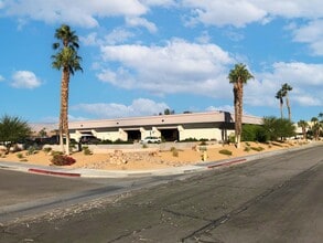 1130 N Valdivia Way, Palm Springs, CA for lease Interior Photo- Image 1 of 7