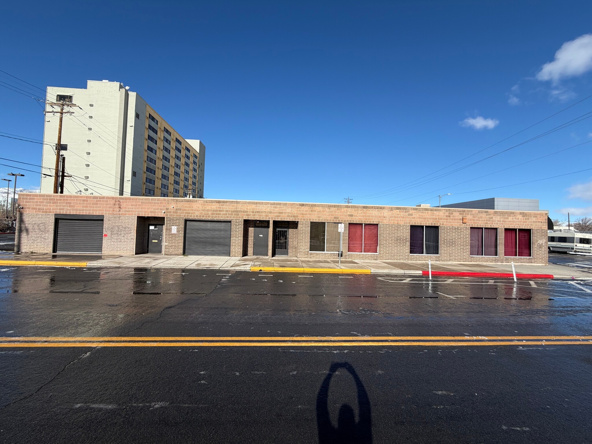 233 E 5th St, Reno, NV for lease Primary Photo- Image 1 of 14