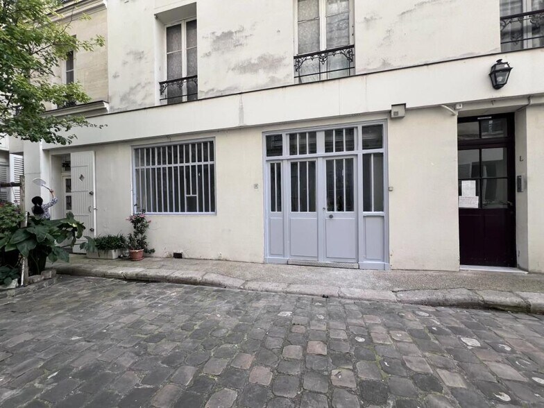 18 Rue Mesnil, Paris for lease - Building Photo - Image 1 of 1