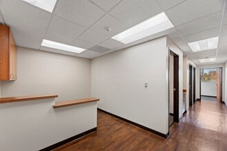 223 E Thousand Oaks Blvd, Thousand Oaks, CA for lease Interior Photo- Image 1 of 2