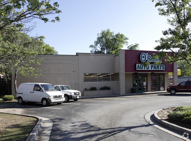 1175 Ralph David Abernathy Blvd SW, Atlanta, GA à vendre - Photo du bâtiment - Image 2 de 2