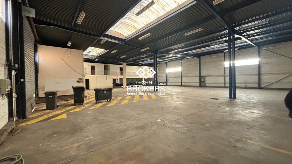 Flex in Le Havre for lease - Interior Photo - Image 1 of 7