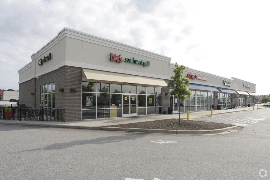 225 Rolling Hills Cir, Easley, SC à louer - Photo principale - Image 1 de 23