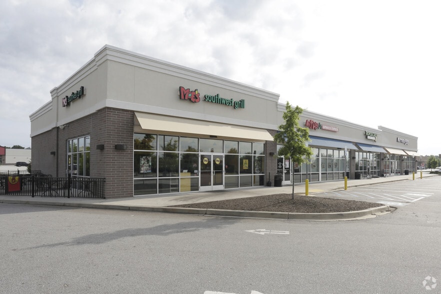 225 Rolling Hills Cir, Easley, SC for lease - Primary Photo - Image 1 of 23