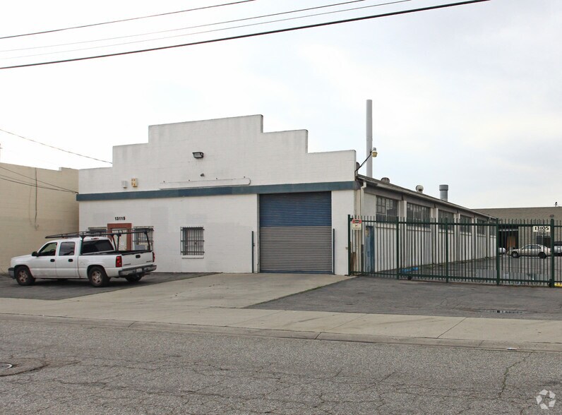 13115 Yukon Ave, Hawthorne, CA à vendre - Photo du bâtiment - Image 2 de 2