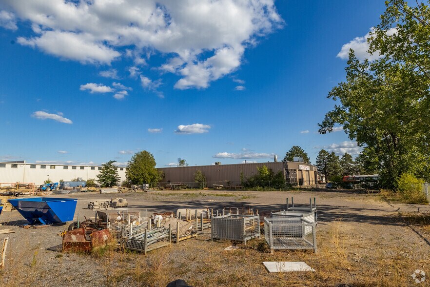 2577 Edinburgh Pl, Ottawa, ON à louer - Photo du bâtiment - Image 3 de 3