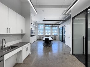 200 Park Ave S, New York, NY for lease Interior Photo- Image 2 of 7