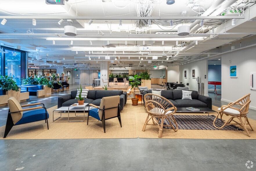 1100 15th St NW, Washington, DC for lease - Interior Photo - Image 1 of 25