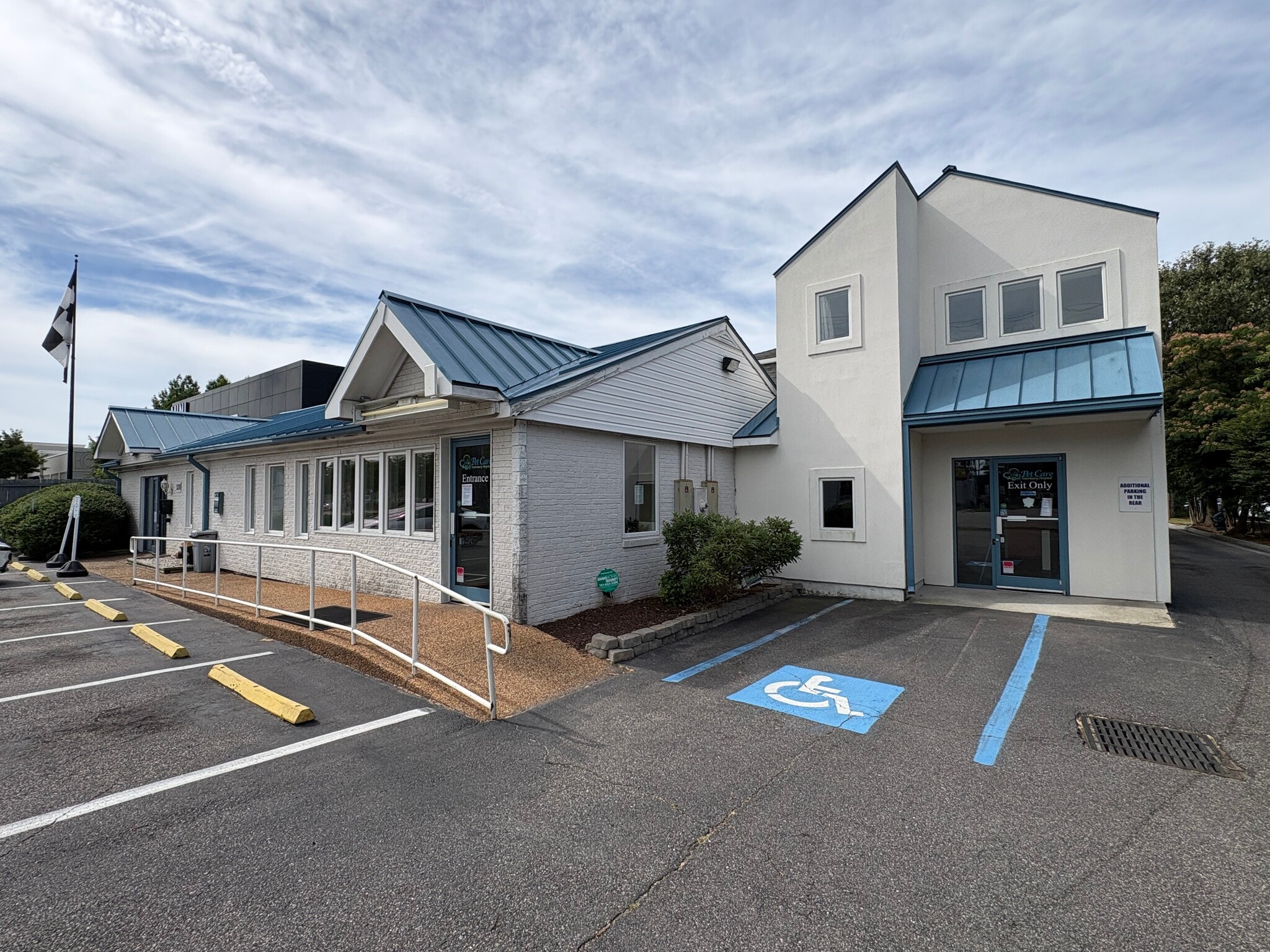 5201 Virginia Beach Blvd, Virginia Beach, VA for lease Building Photo- Image 1 of 5