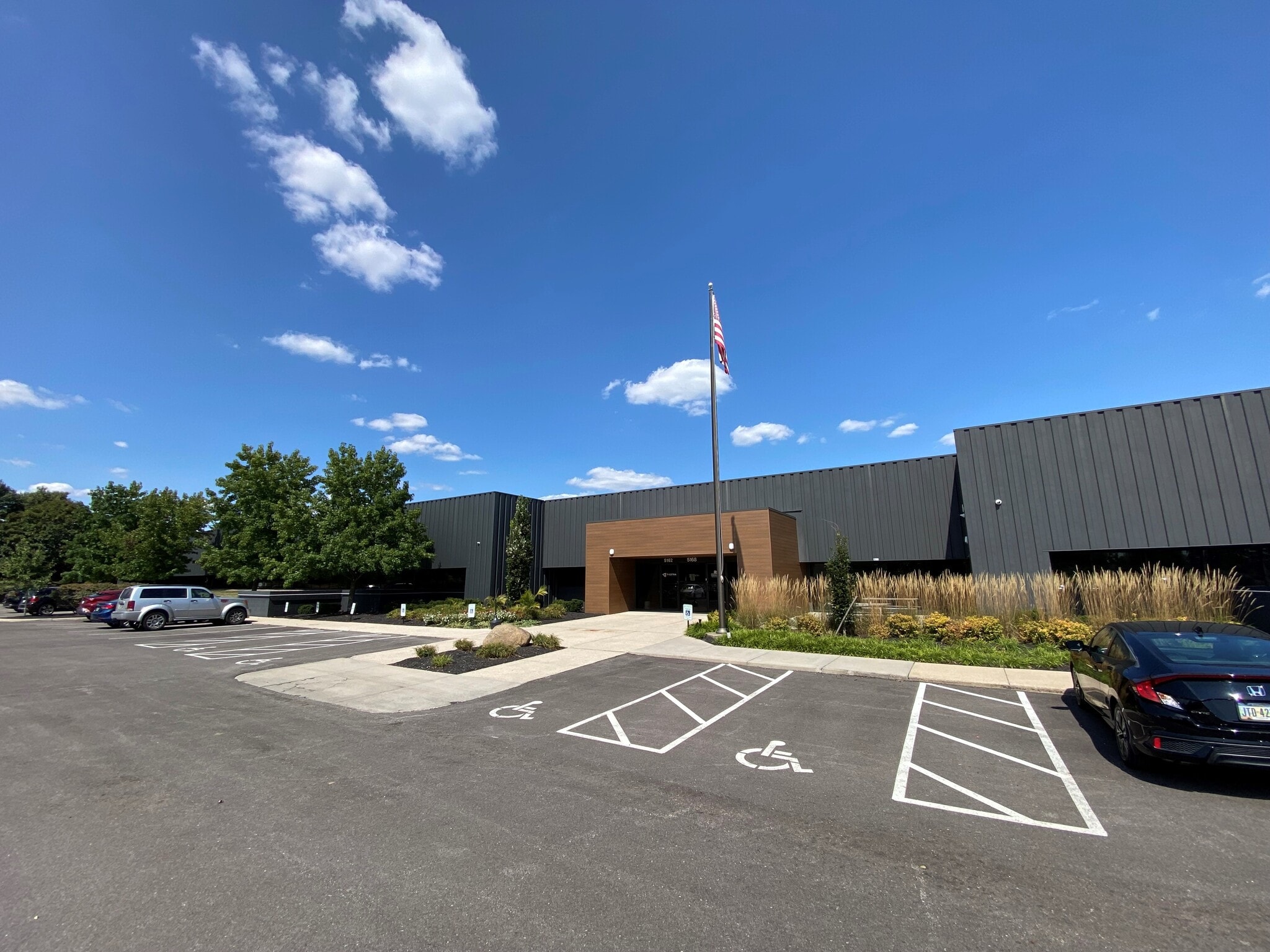 5160-5168 Blazer Pky, Dublin, OH for lease Primary Photo- Image 1 of 10