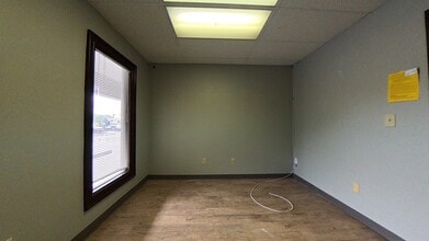 2523 Roosevelt Hwy, College Park, GA for lease Interior Photo- Image 2 of 4